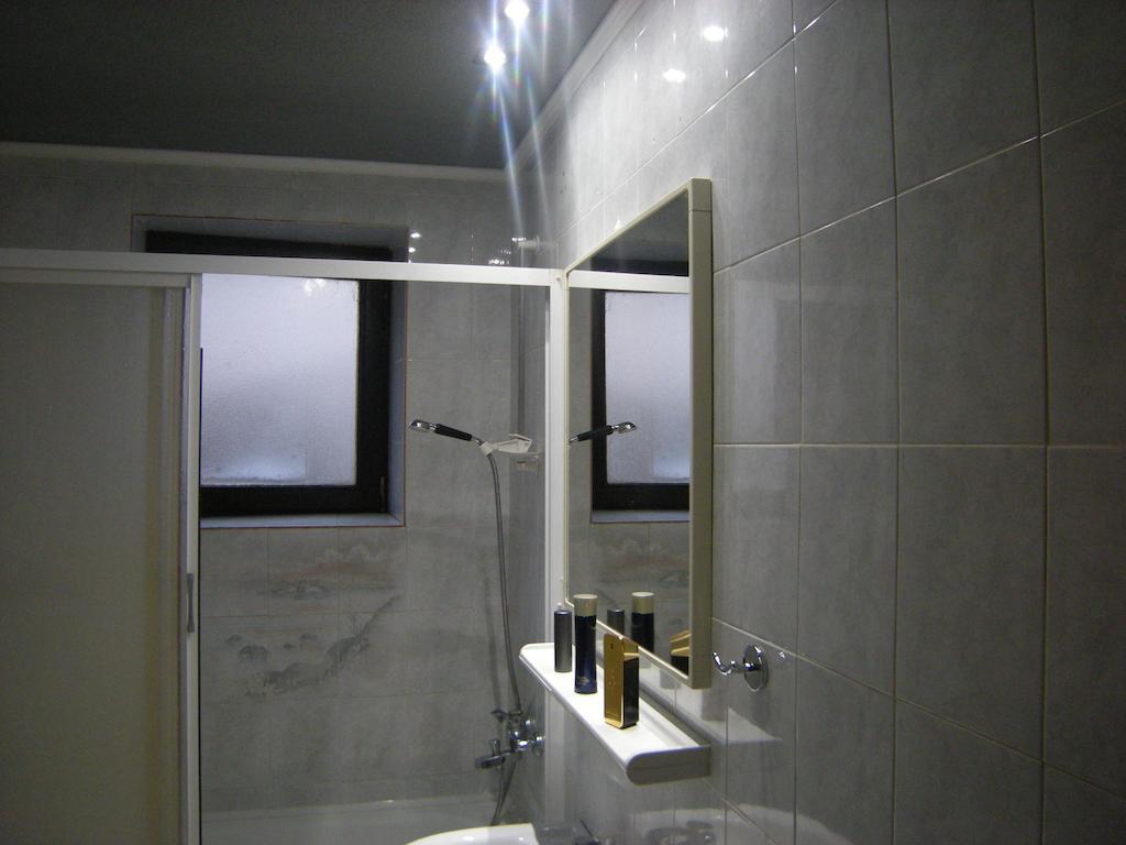 Novel Town Square Apartment Ohrid Room photo